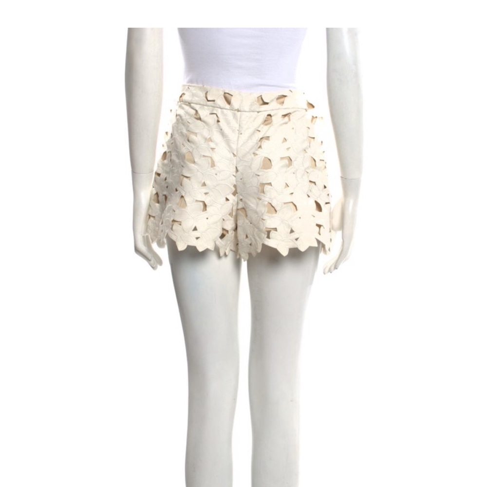 Elegant Cream Lace Women Shorts Alice + Olivia